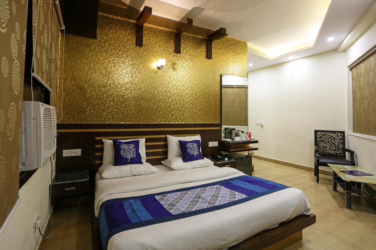 Oyo Hotel Asko International Near Gurudwara Shri Bangla Sahib Нью-Делі Екстер'єр фото