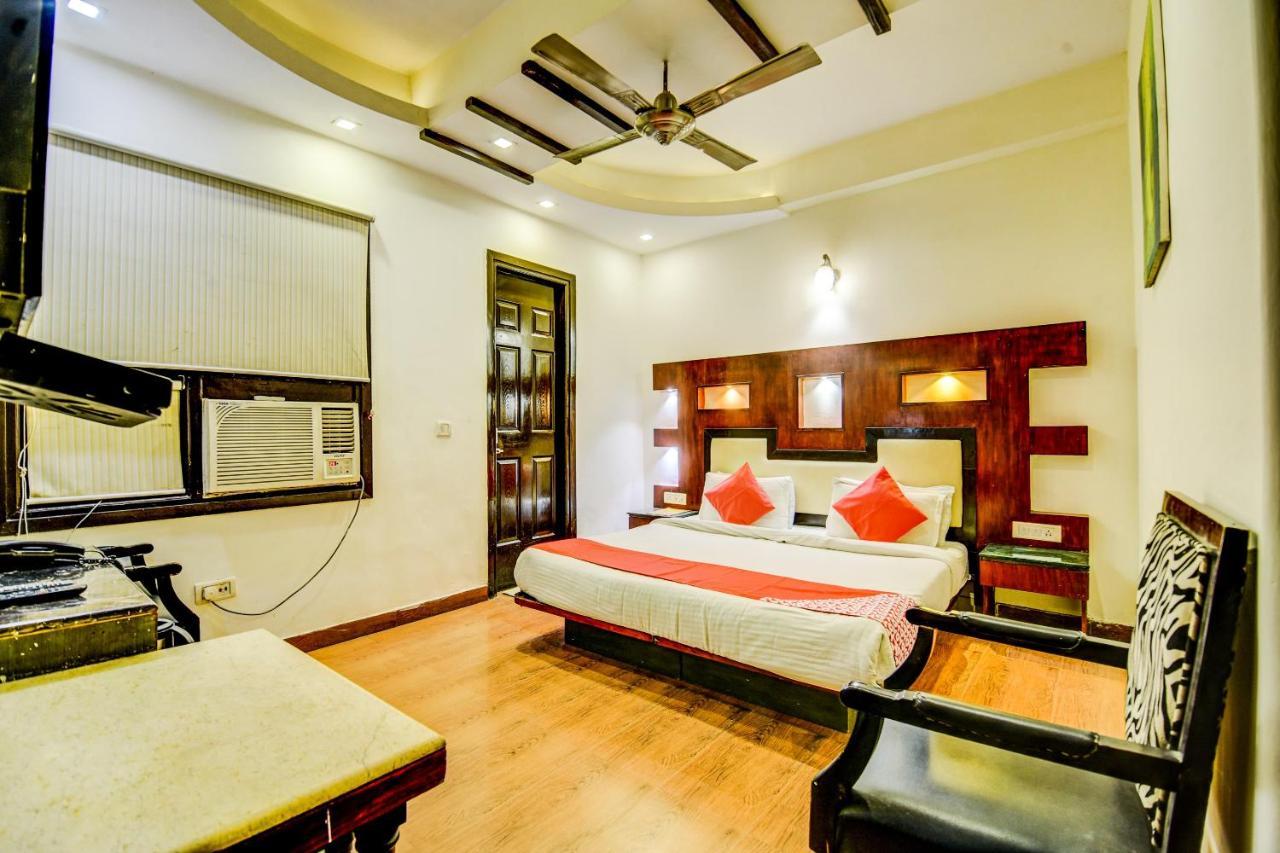 Oyo Hotel Asko International Near Gurudwara Shri Bangla Sahib Нью-Делі Екстер'єр фото