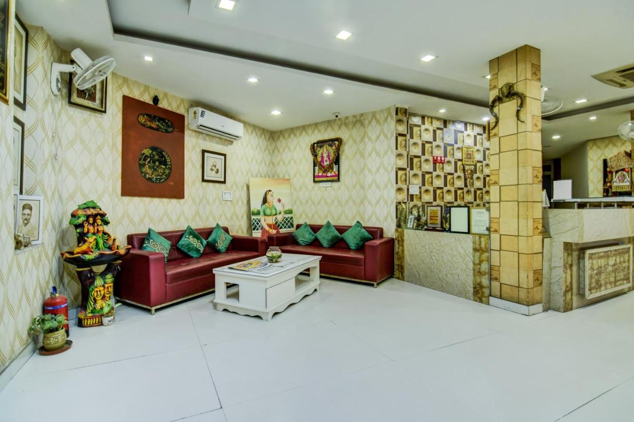 Oyo Hotel Asko International Near Gurudwara Shri Bangla Sahib Нью-Делі Екстер'єр фото