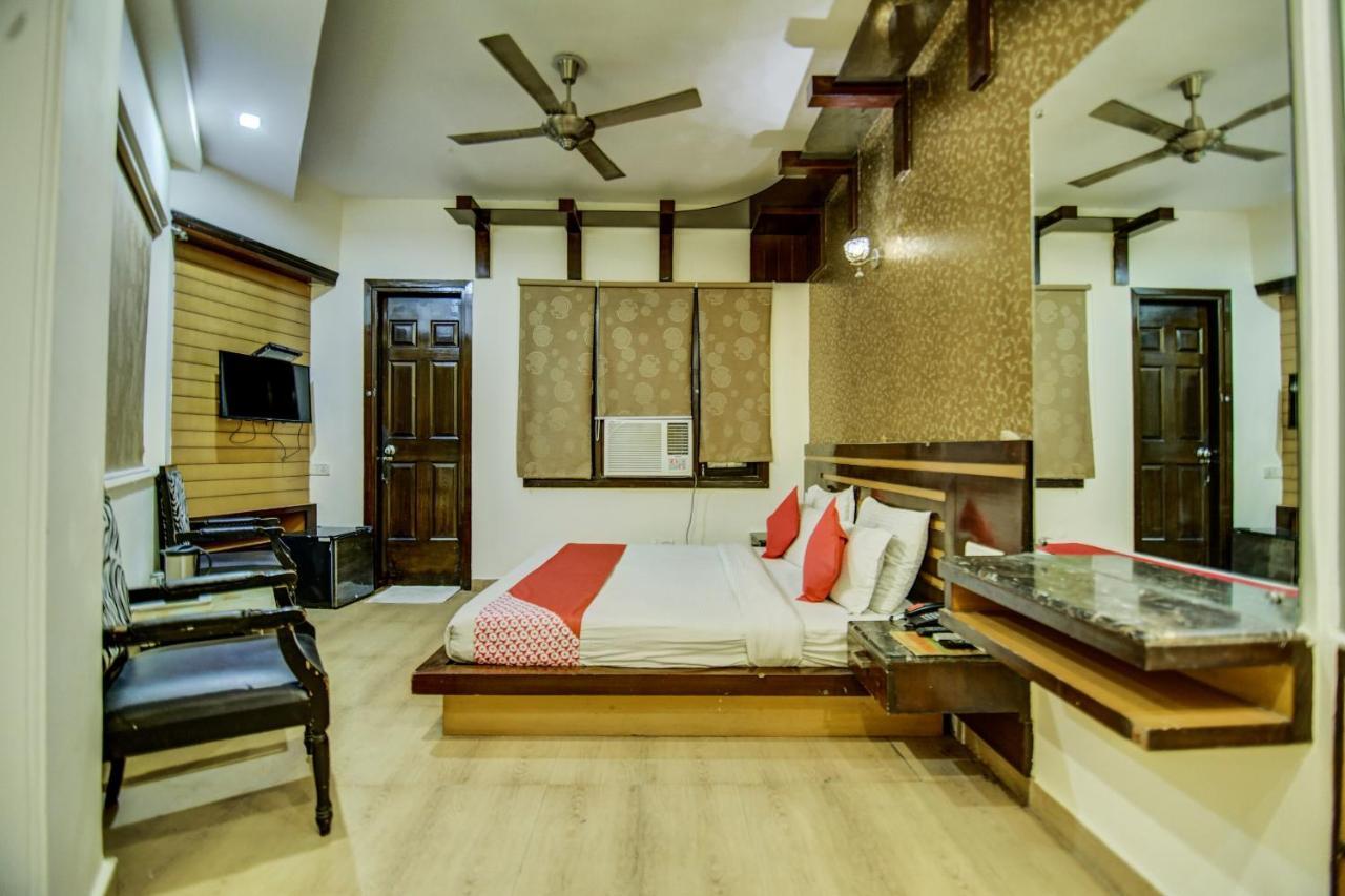 Oyo Hotel Asko International Near Gurudwara Shri Bangla Sahib Нью-Делі Екстер'єр фото