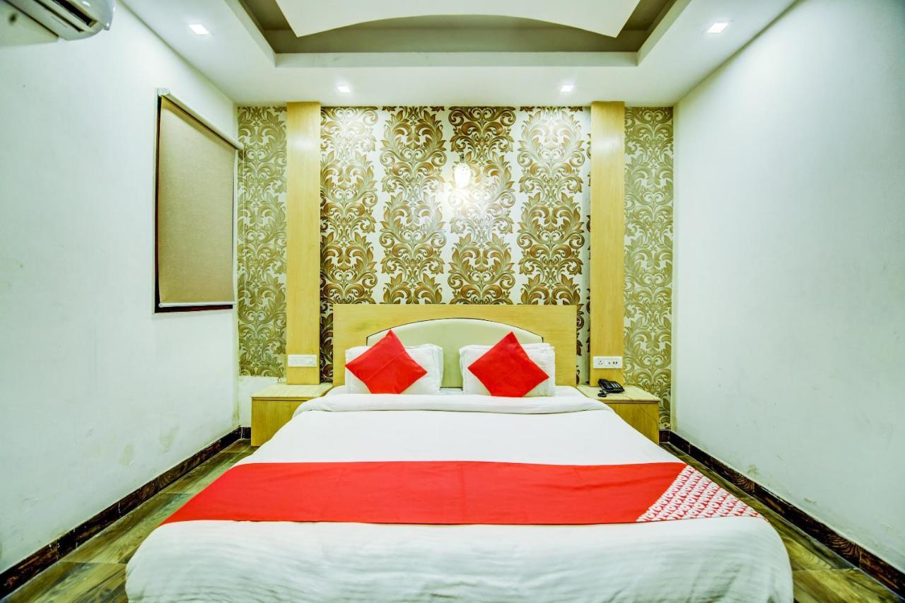 Oyo Hotel Asko International Near Gurudwara Shri Bangla Sahib Нью-Делі Екстер'єр фото